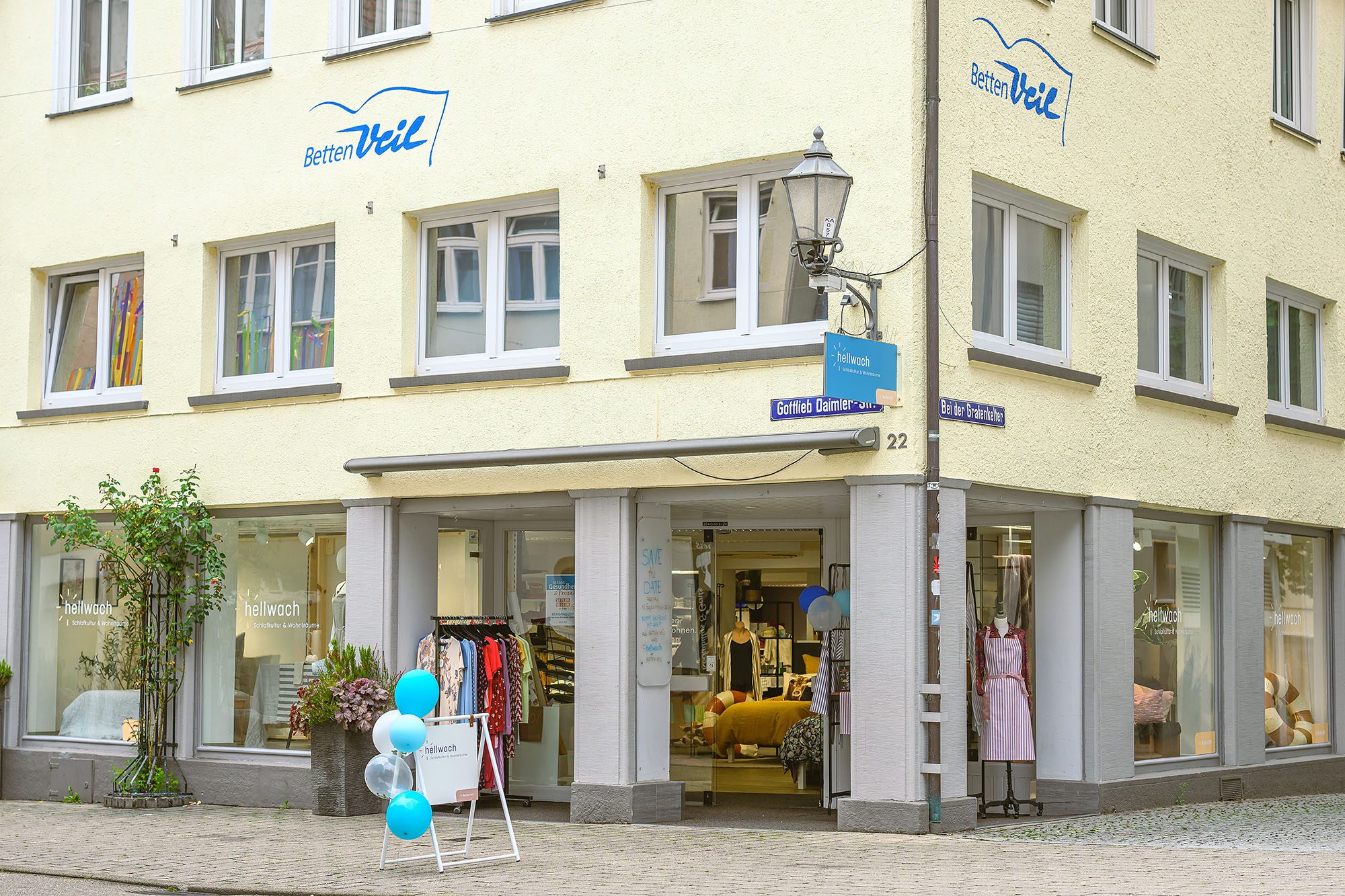 hellwach Laden – atmosphärische Bettendekoration
